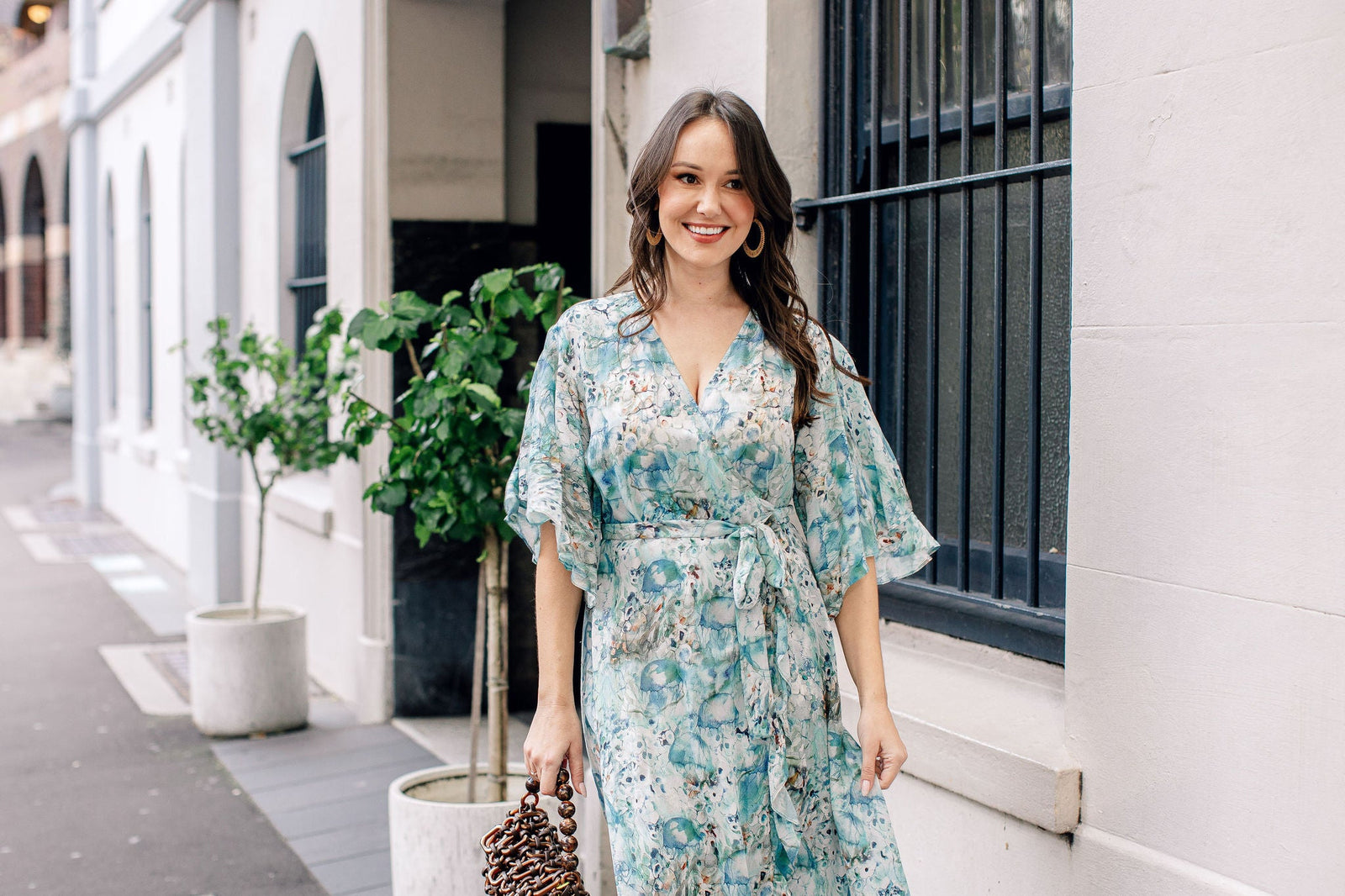 Spring Resort Wear Trends 2025: Silk Wrap Dresses, Timeless Linen & Bold Accessories