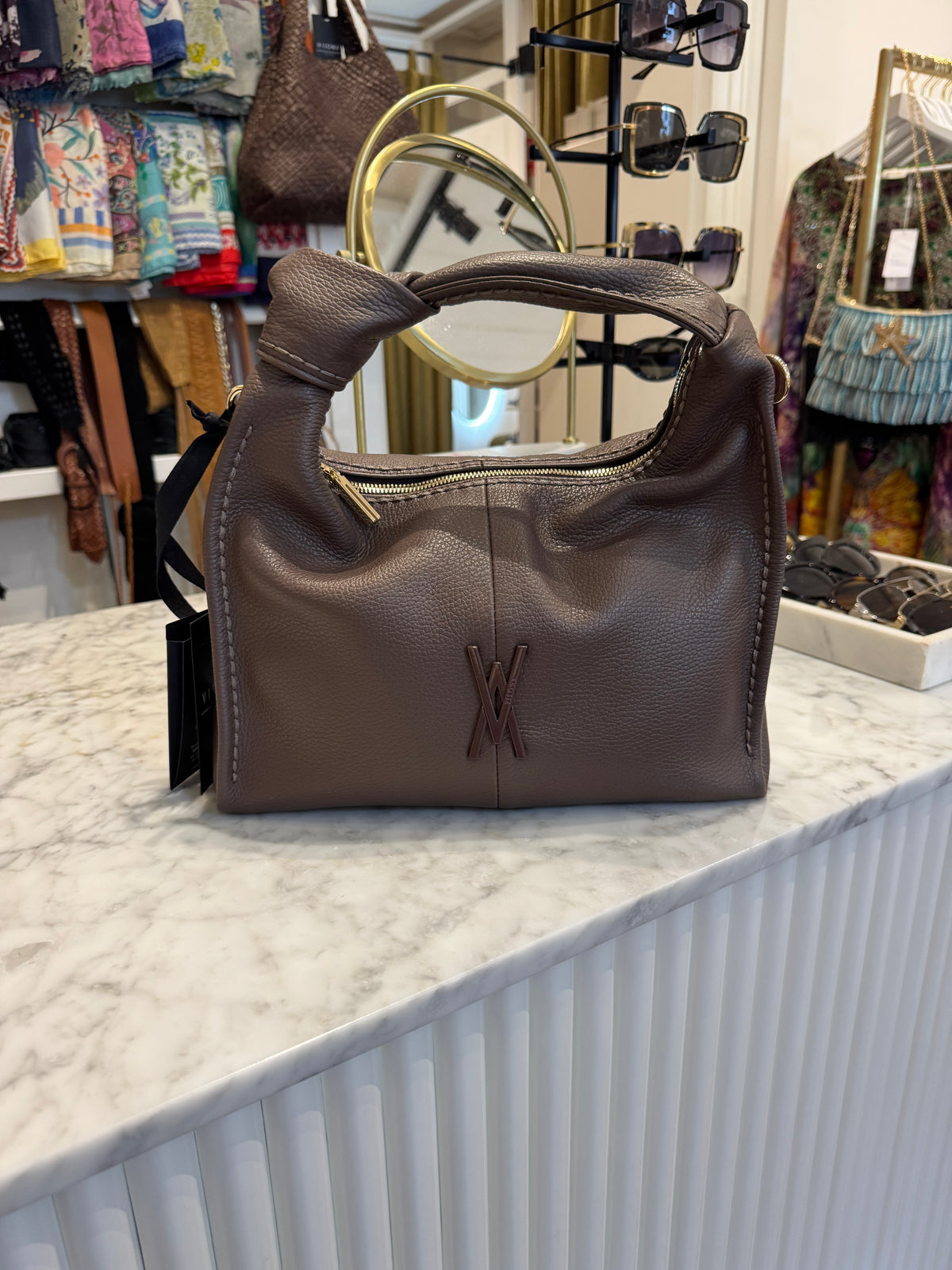 Alma Handbag 26220- Full grain calfskin