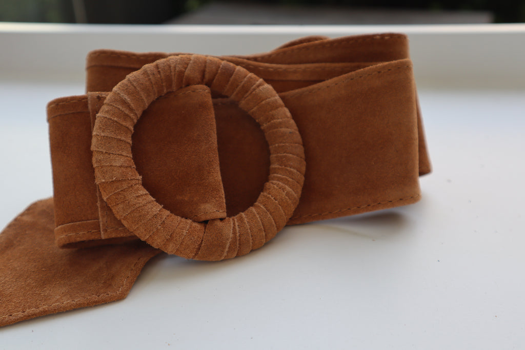 Suede Round Buckle Belt