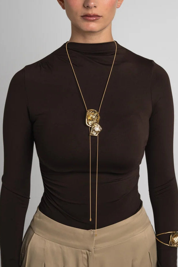 Lonng Lore Necklace