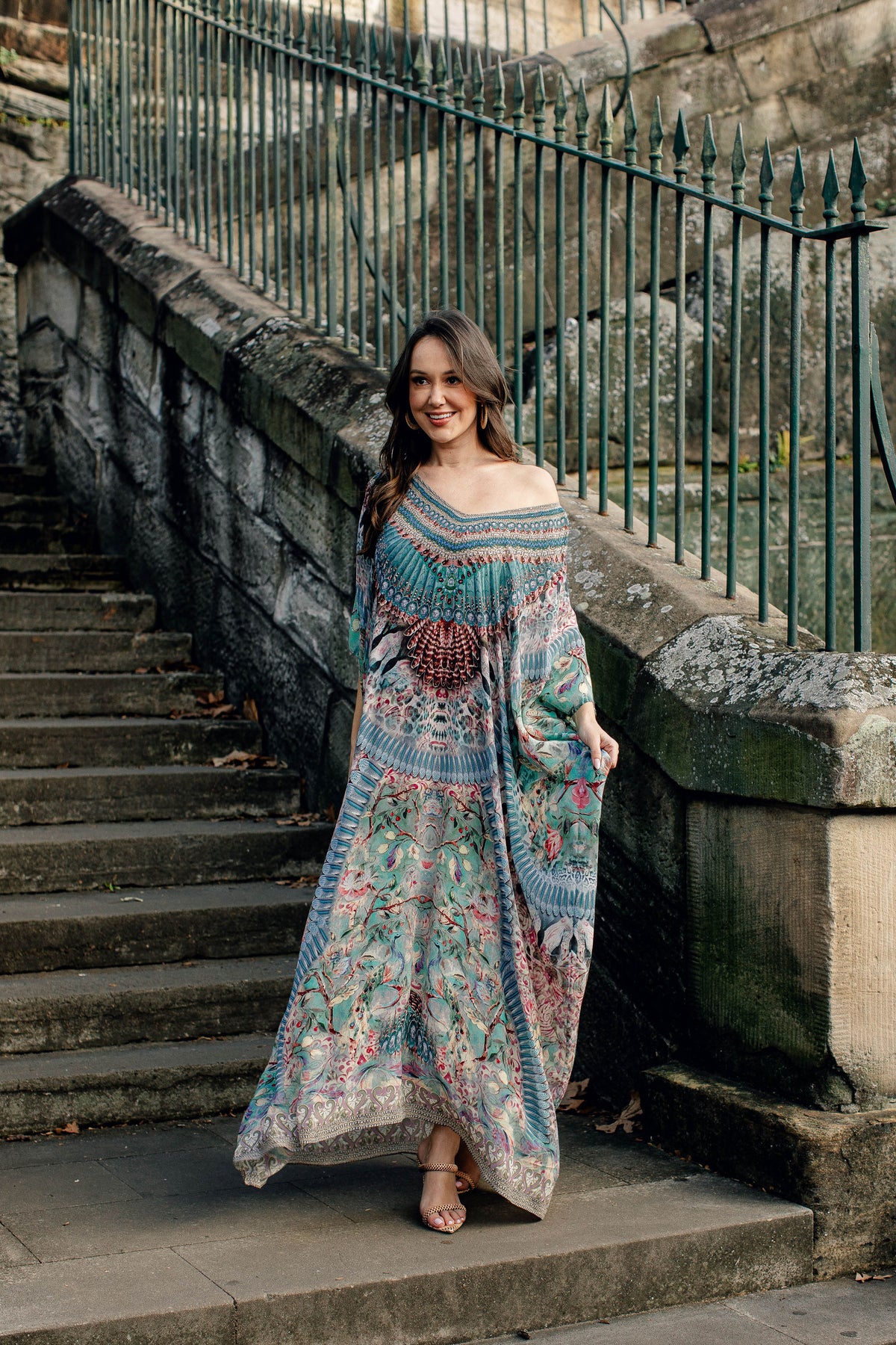 Pagoni Long Kaftan - V Neck
